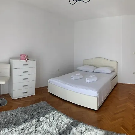 Apartman Nadalina,