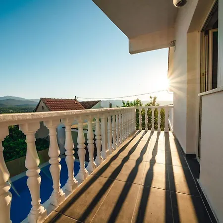 Nadalina, Apartman Imotski