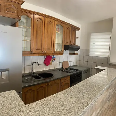 Nadalina, Apartman *