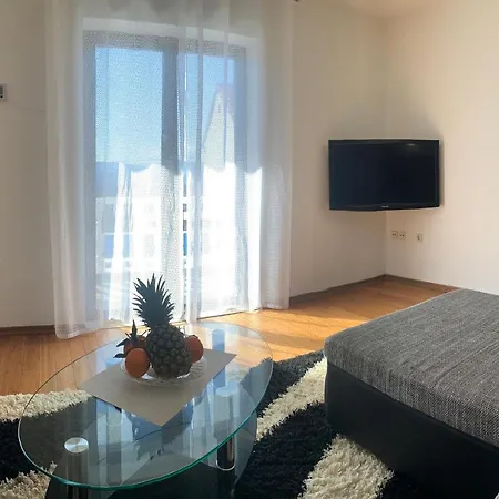 Nadalina, Apartman